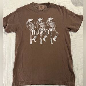 Comfort Colors Brown 'Howdy' Skeleton Graphic Tee